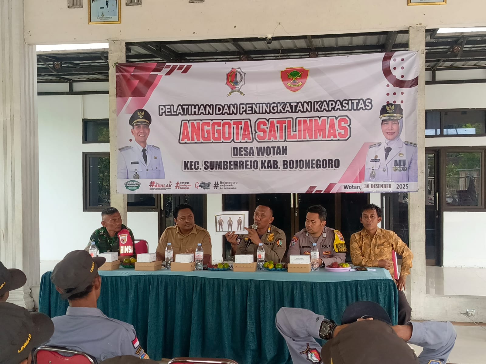 Pelatihan dan Peningkatan Kapasitas Anggota Satlinmas Desa Wotan