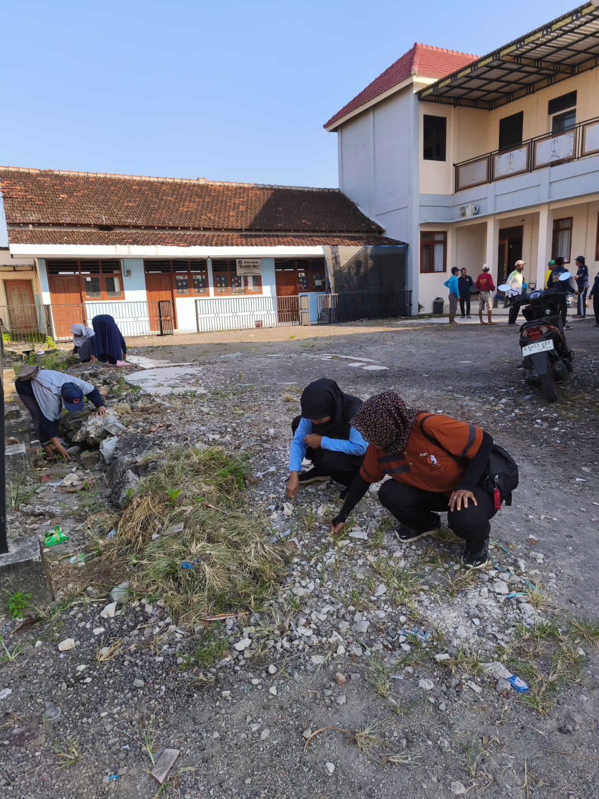 Pelaksanaan Kerja Bakti di Desa Margoagung