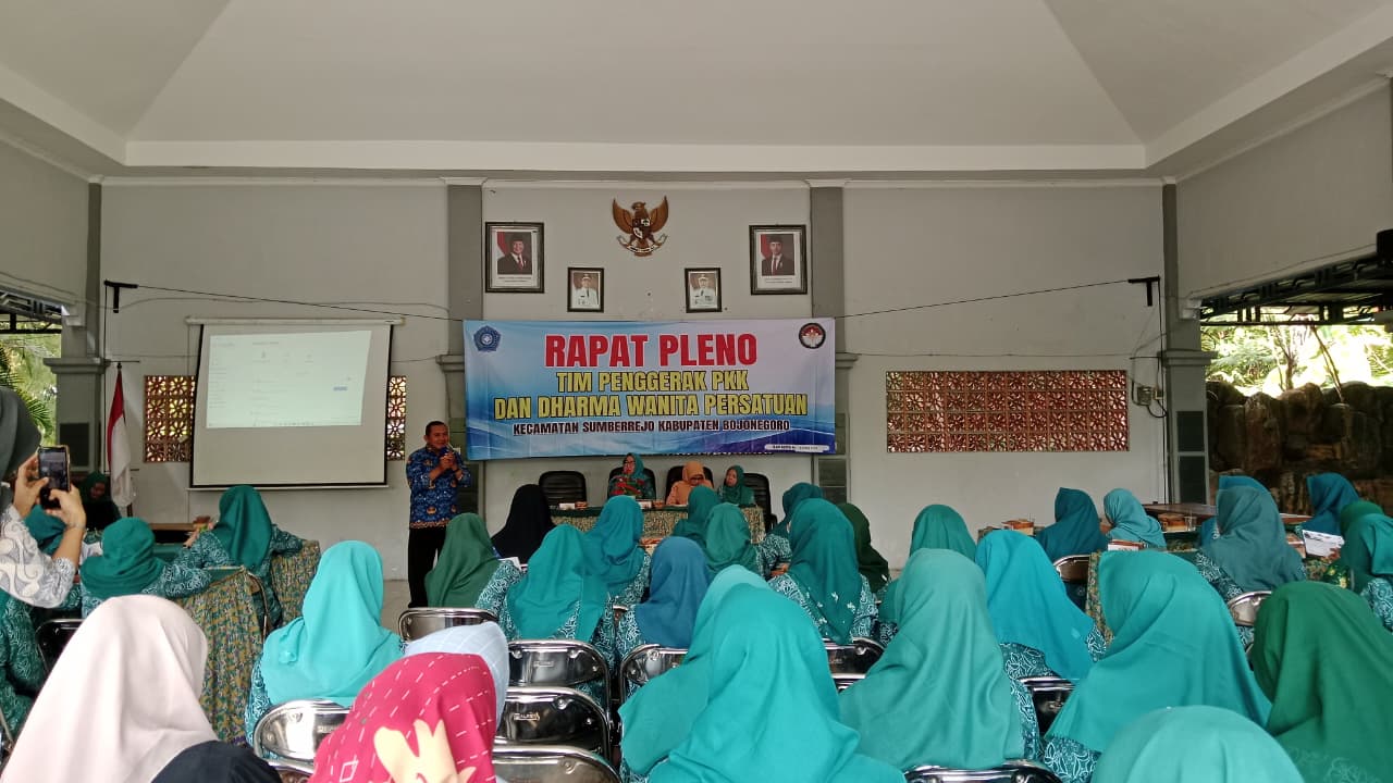 Rapat Pleno Tim Penggerak PKK dan Dharma Wanita Persatuan
